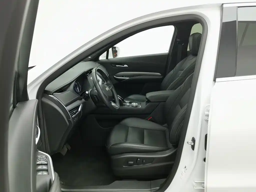 Cadillac XT4 — миниатюра 10