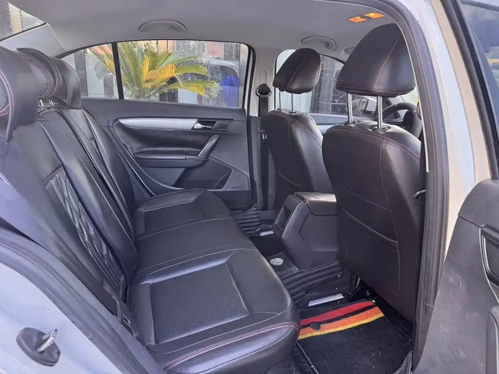 Volkswagen Lavida — миниатюра 7