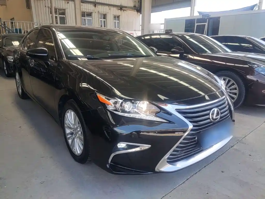 Lexus ES — миниатюра 4