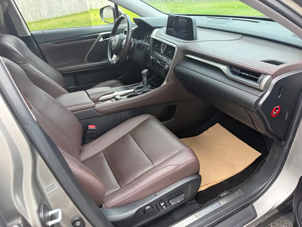 Lexus RX — миниатюра 11