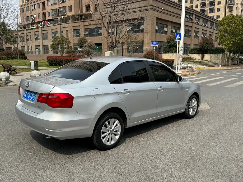 Volkswagen Jetta 2015 1.6L AT Comfort
