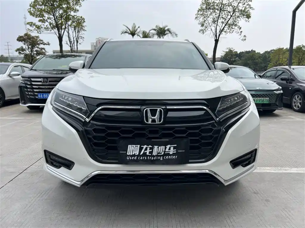 HONDA UR V