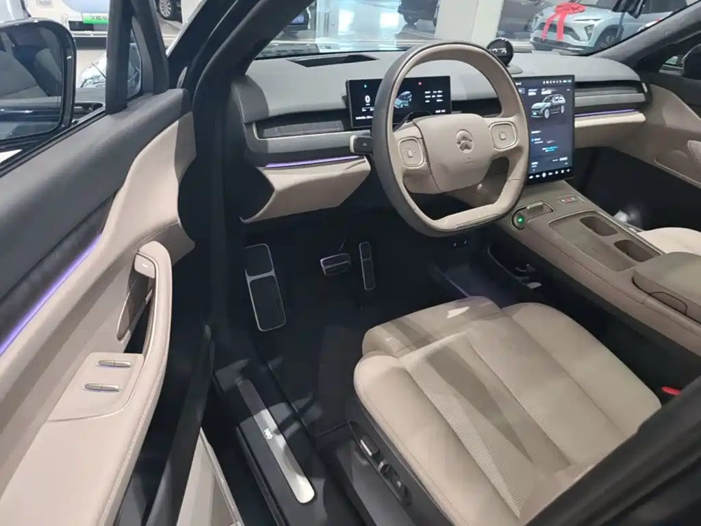 NIO ES8 — миниатюра 16