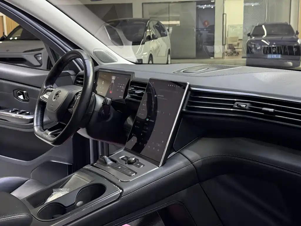 NIO ES6 — миниатюра 16