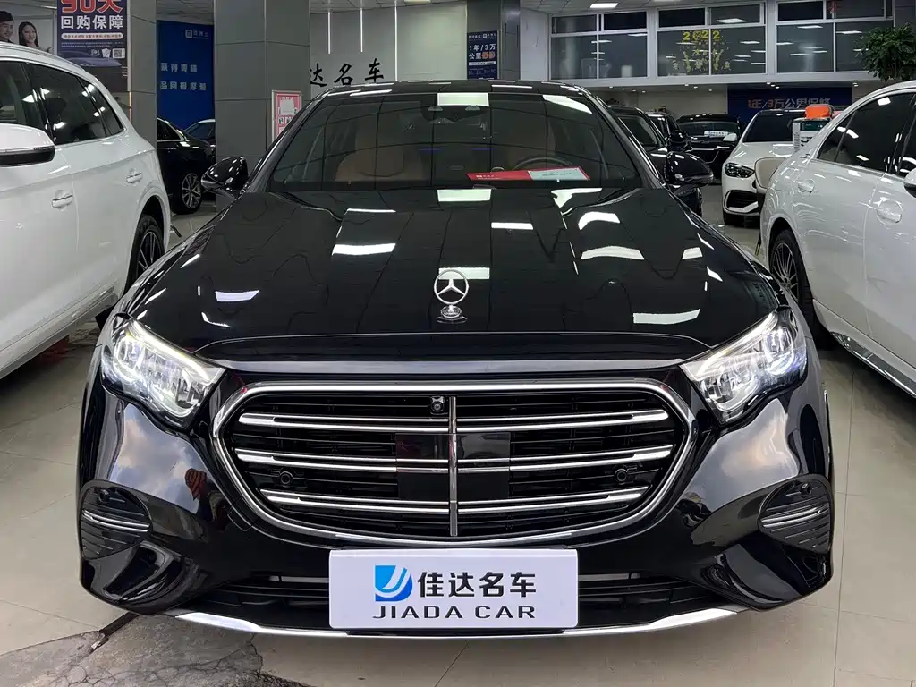 Mercedes-Benz E-Class — миниатюра 2