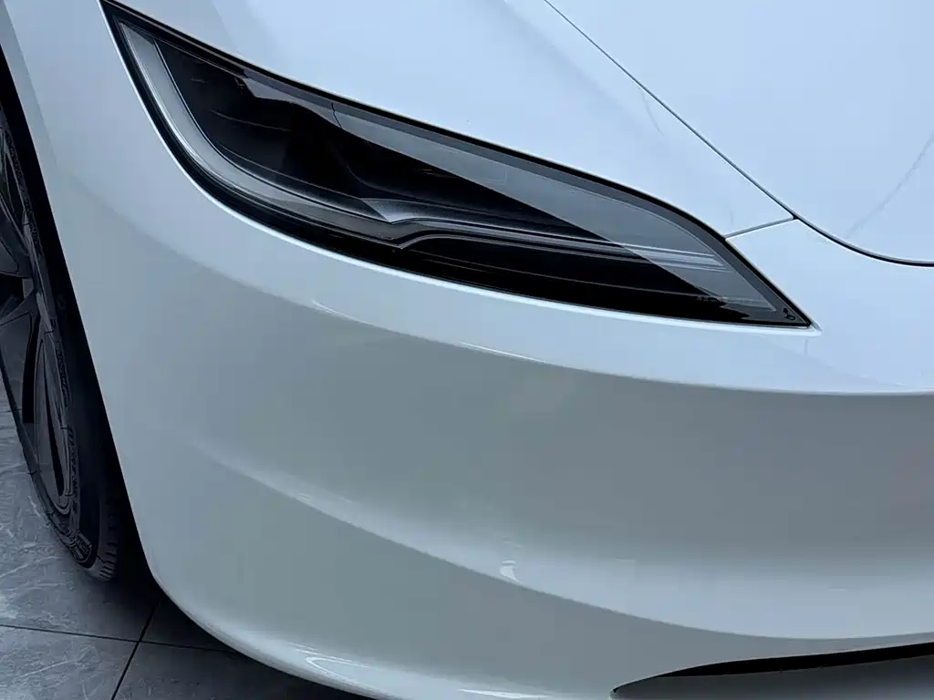 Tesla Model 3 — миниатюра 13