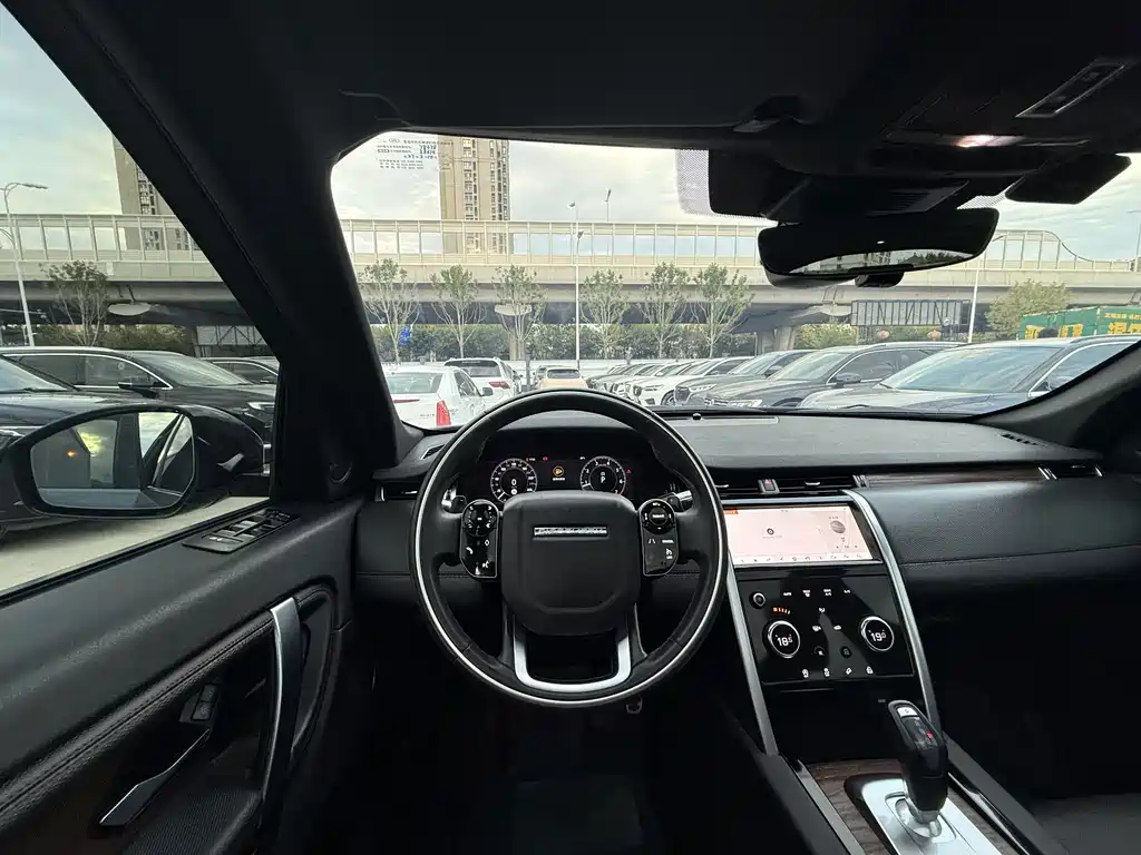 Land Rover Discovery Sport — миниатюра 8