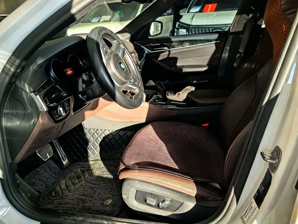 BMW 5 Series — миниатюра 4