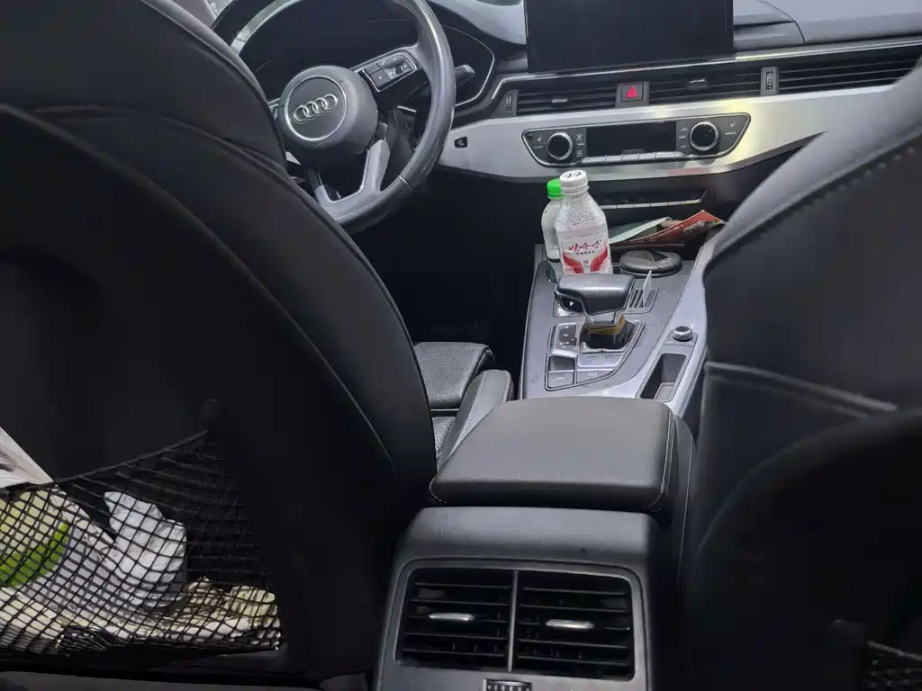 Audi A4L — миниатюра 5