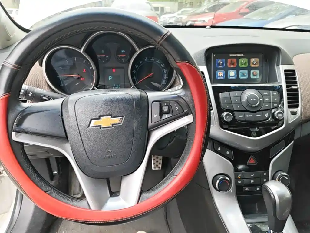 Chevrolet Cruze — миниатюра 10