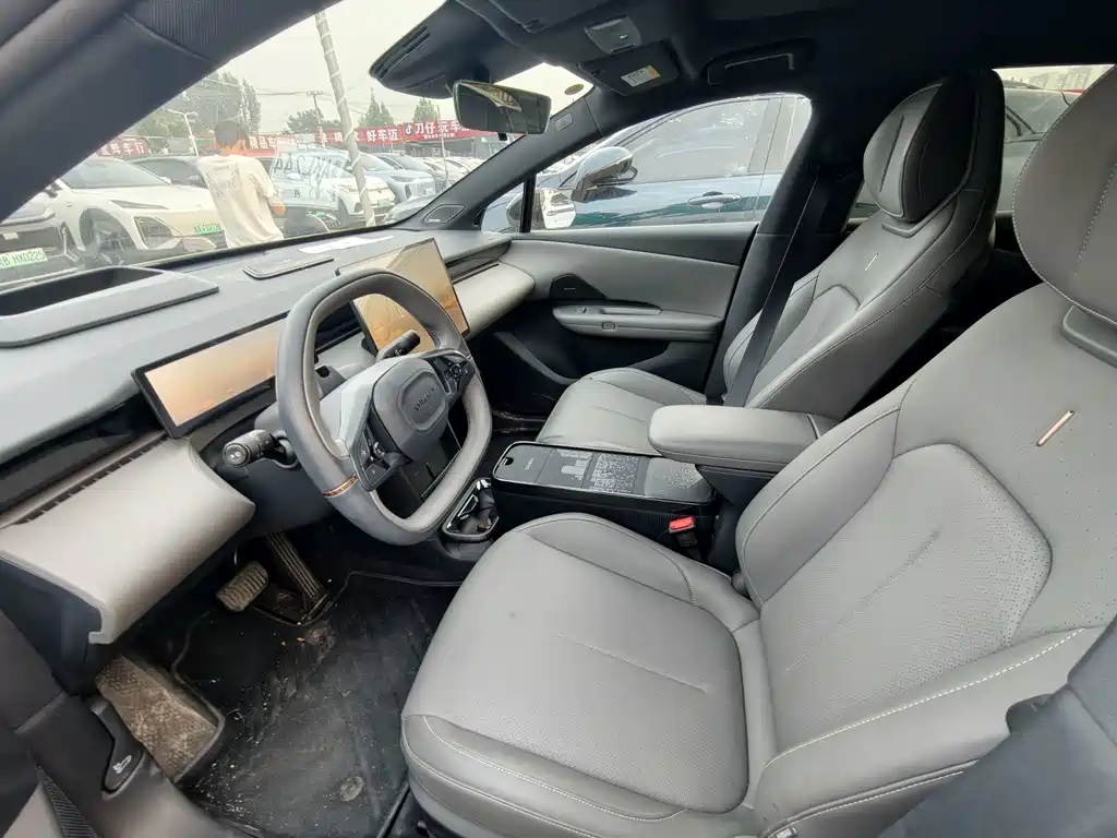 Lynk & Co Z20 — миниатюра 4
