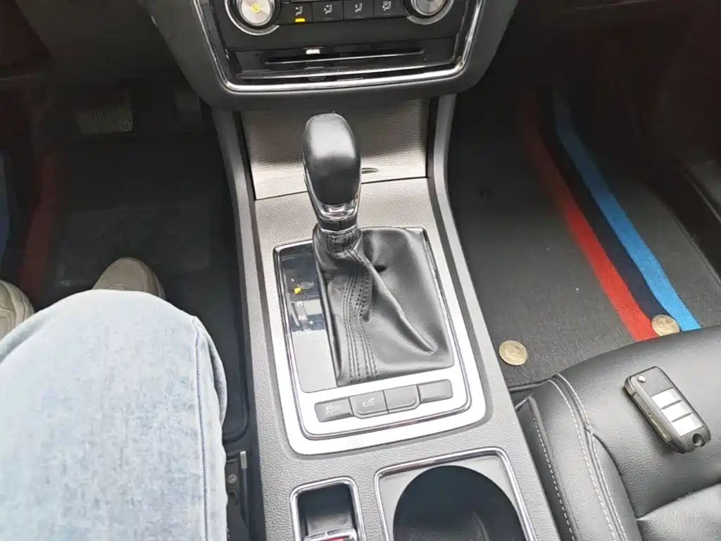Roewe i6 Classic — миниатюра 14
