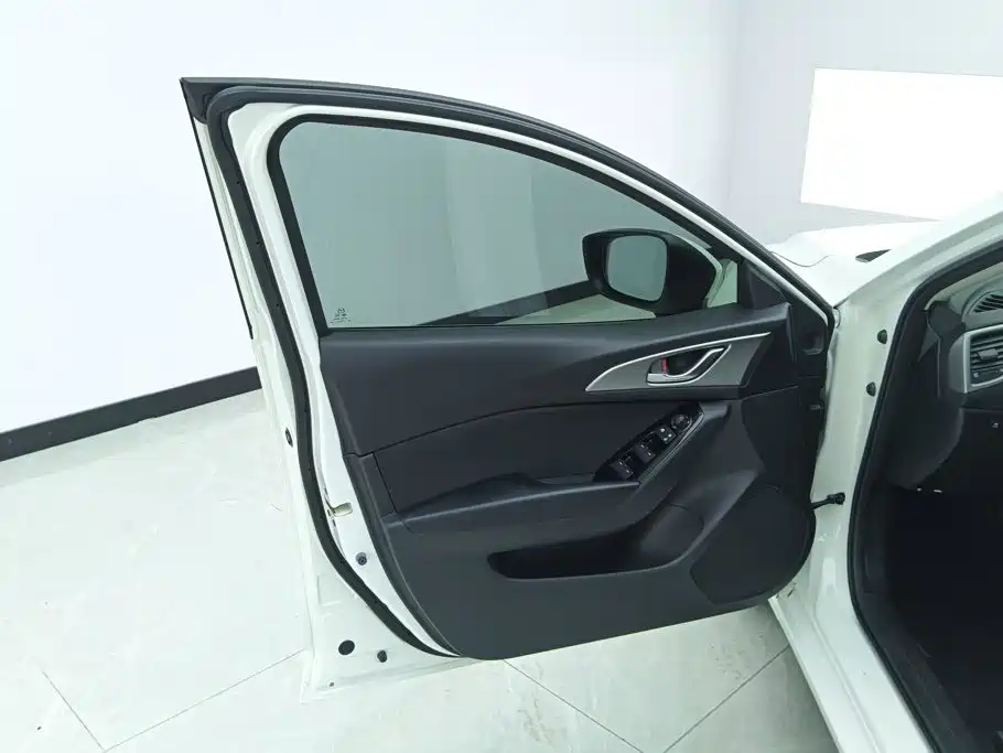 Mazda 3 Axela — миниатюра 7
