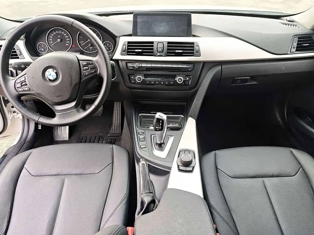 BMW 3 Series — миниатюра 4