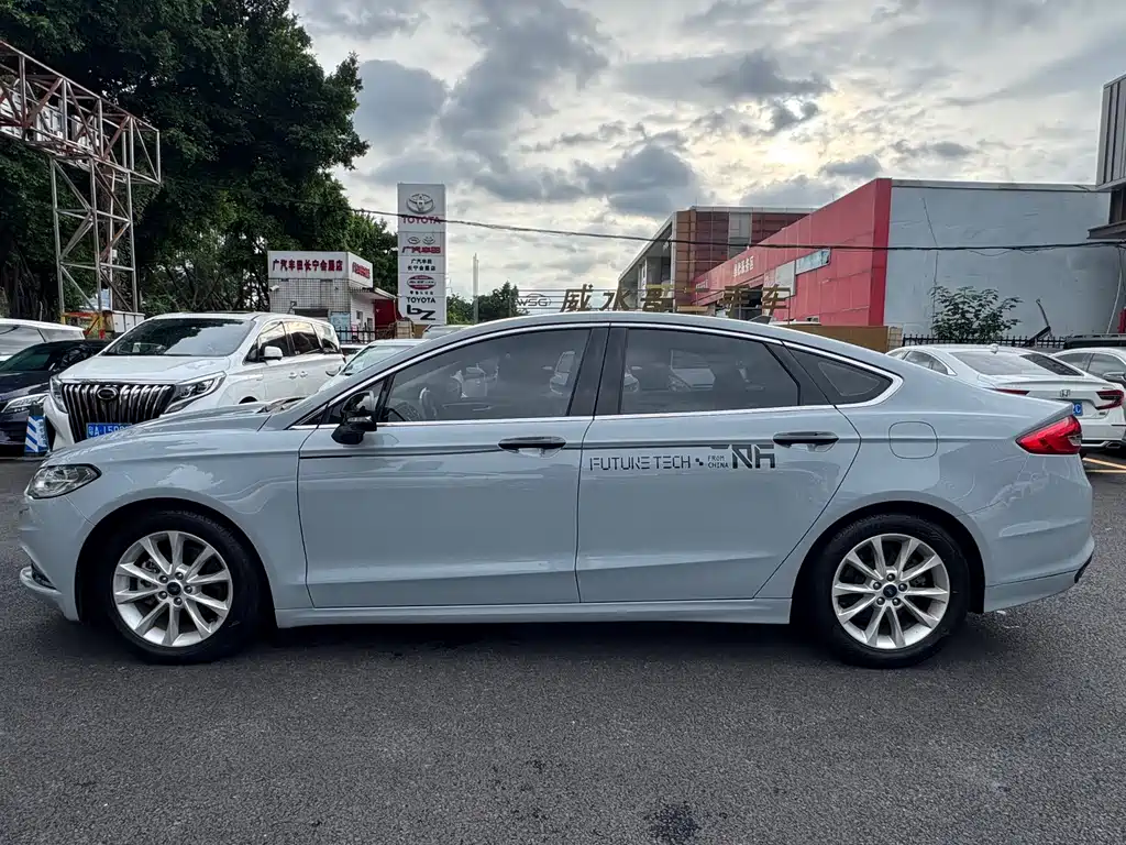 Ford Mondeo — миниатюра 4