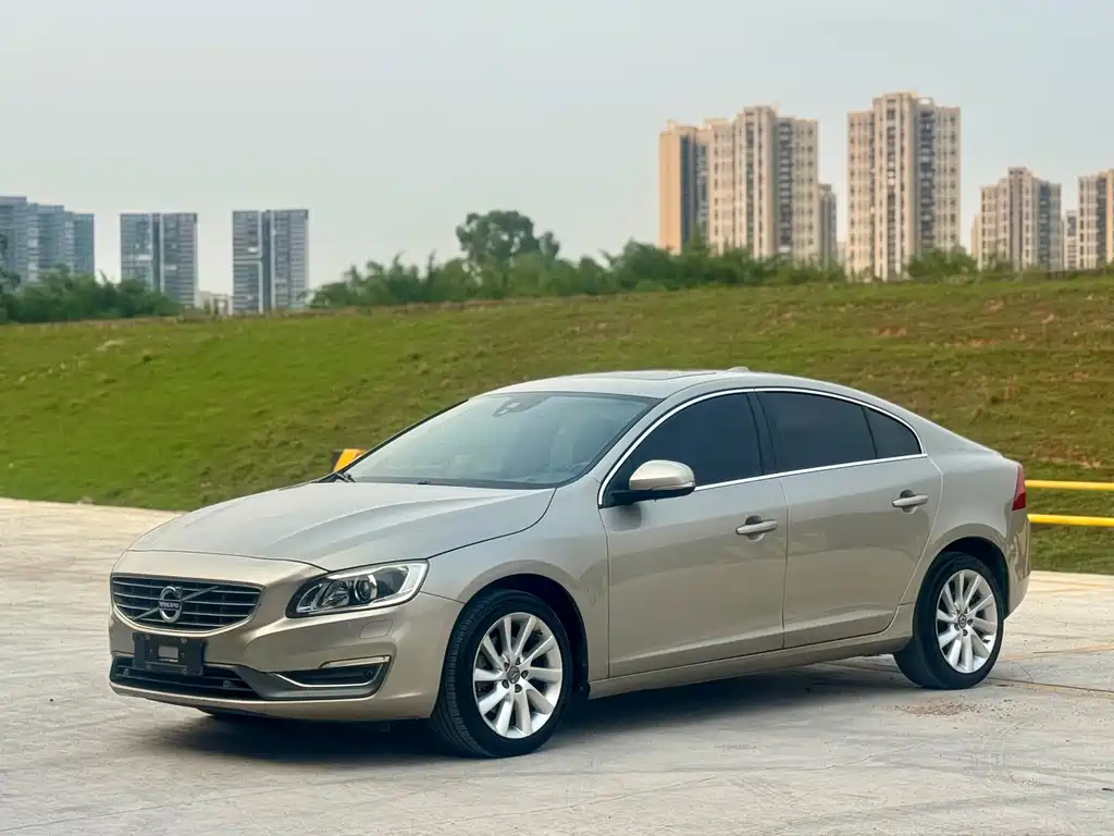Volvo S60 2015