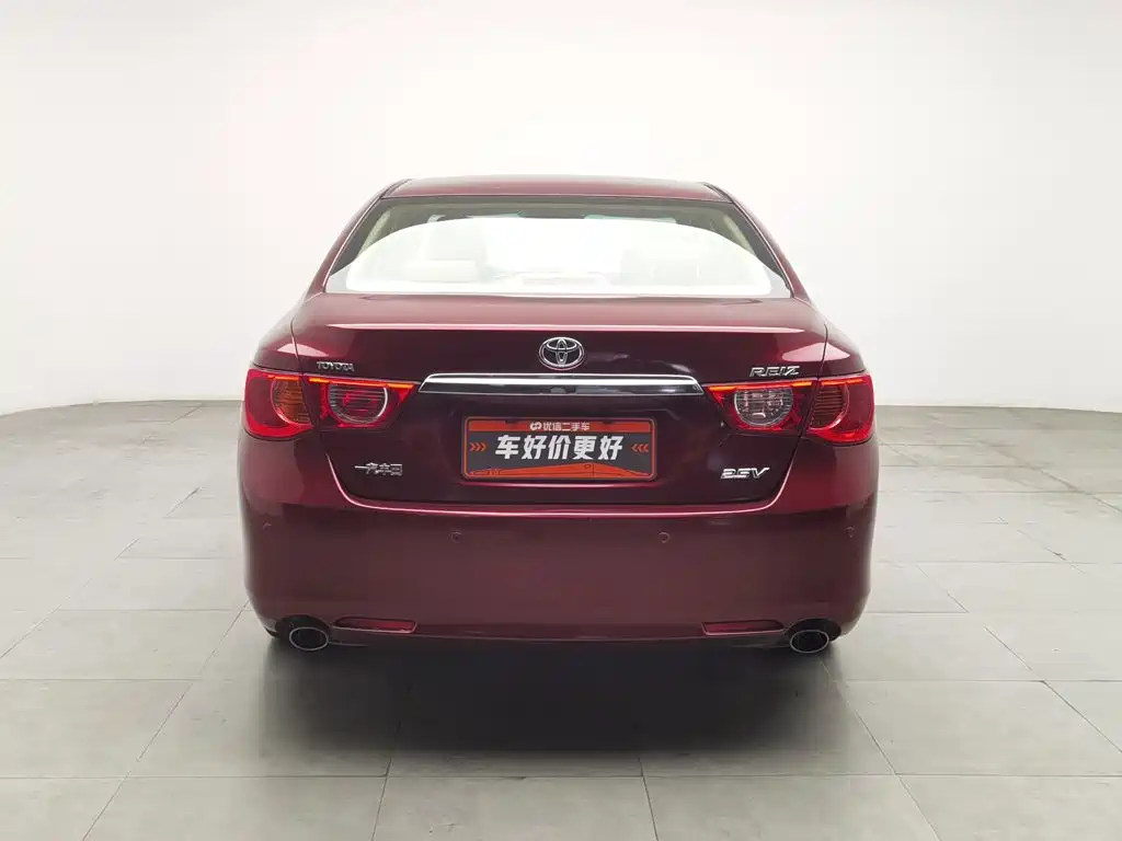 Toyota Reiz — миниатюра 4