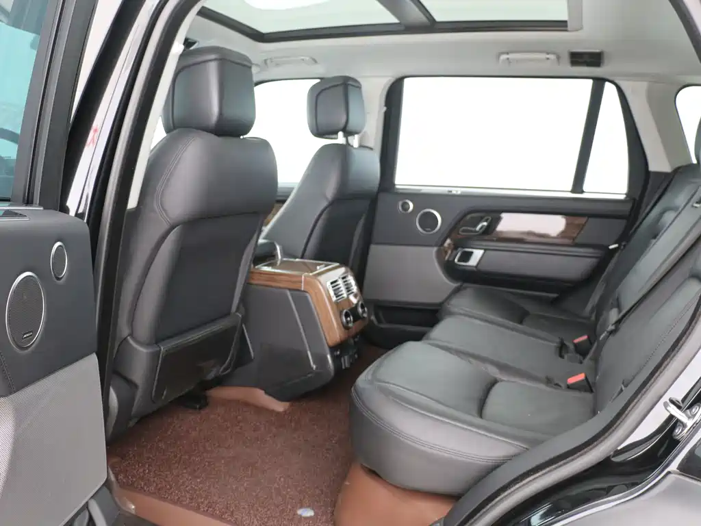 Land Rover Range Rover — миниатюра 8