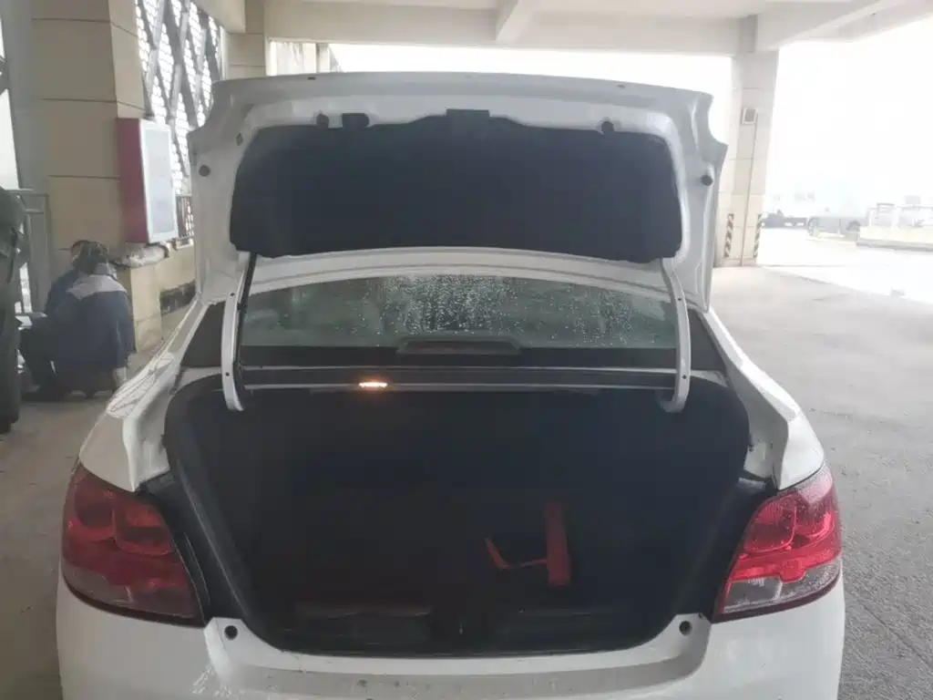 Chevrolet Sail — миниатюра 19