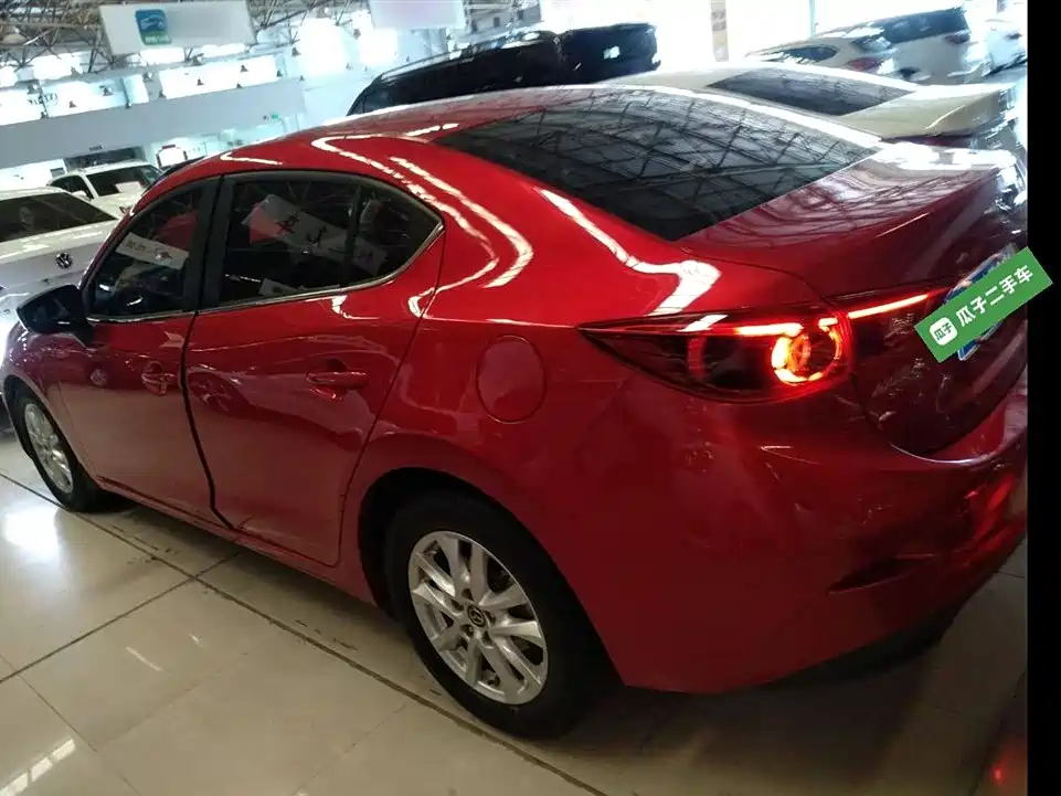 MAZDA  3 ANGKESAILA