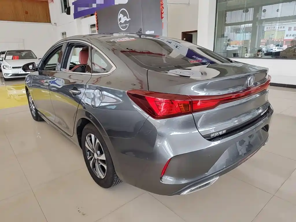 Changan Eado — миниатюра 5