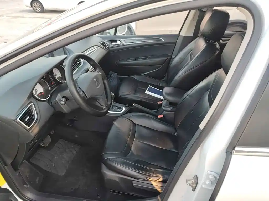 Peugeot 308 — миниатюра 15