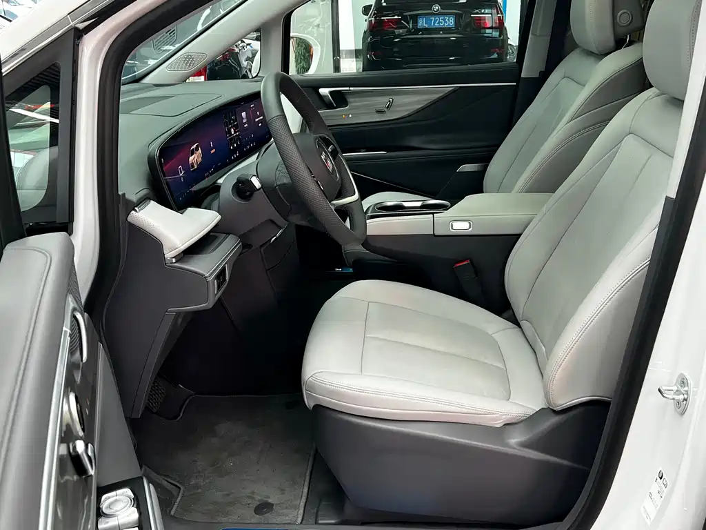Buick GL8 — миниатюра 13