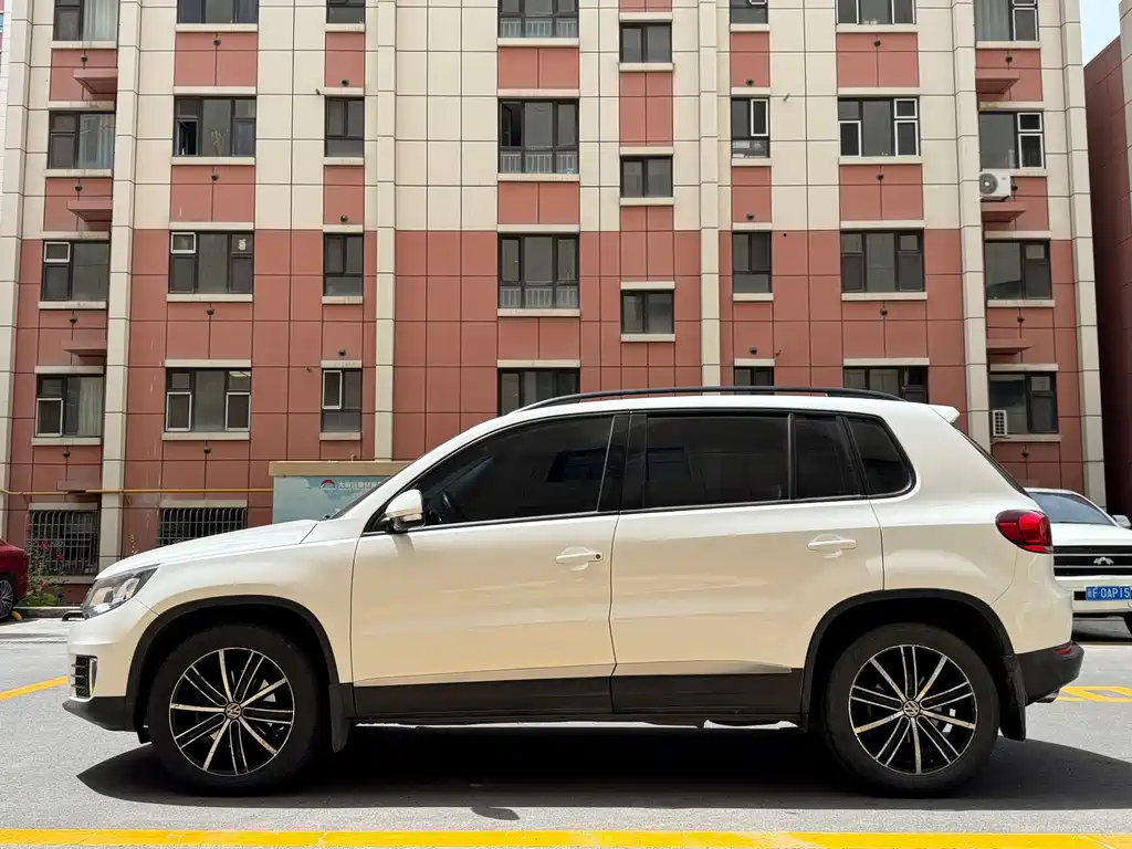Volkswagen Tiguan — миниатюра 12