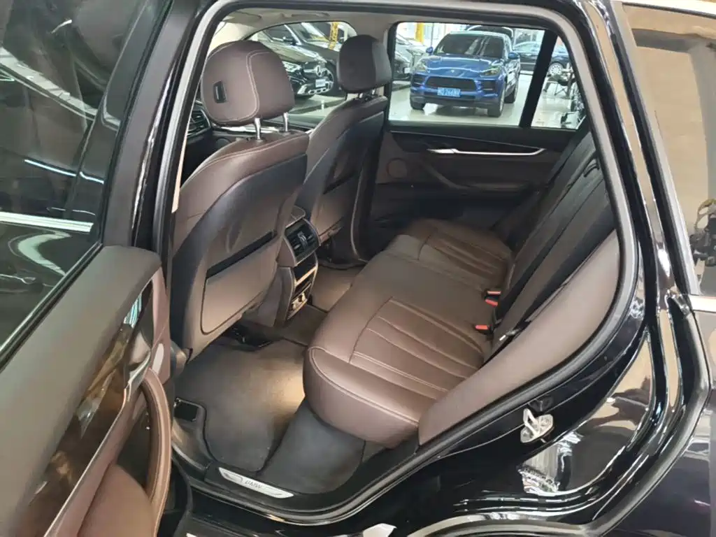 BMW X5 (Import) — миниатюра 17