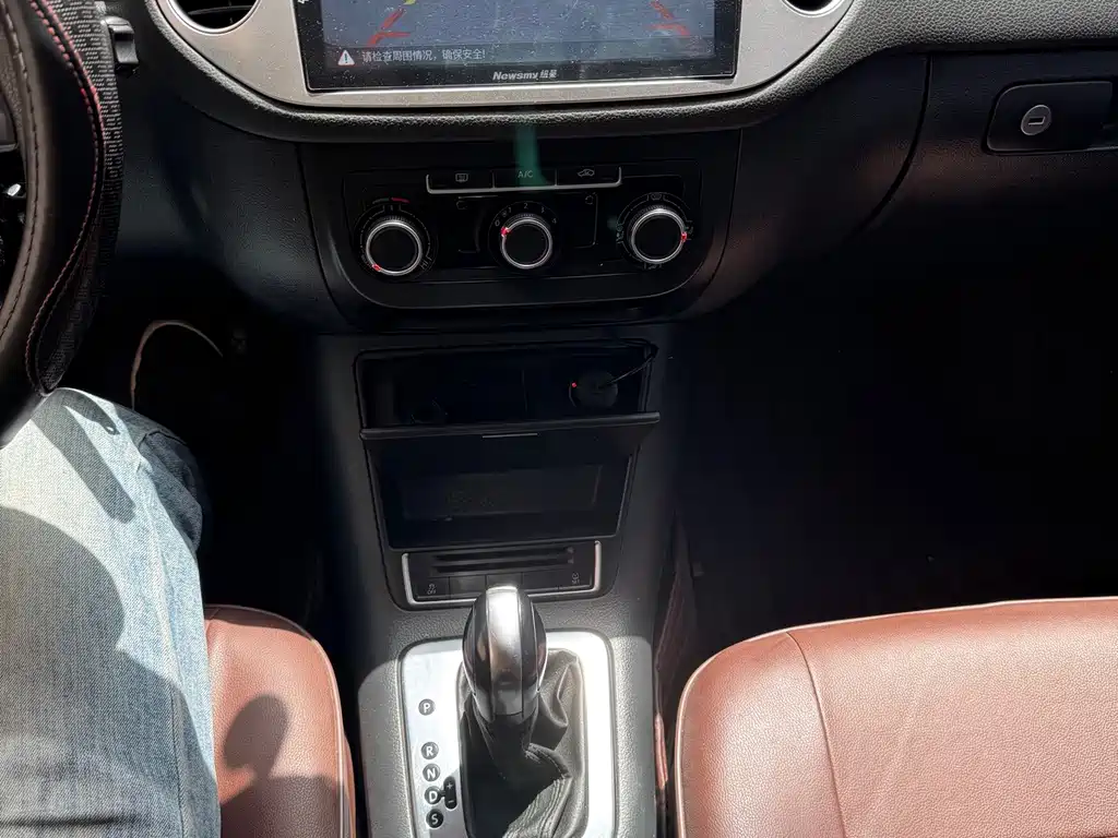 Volkswagen Tiguan — миниатюра 9