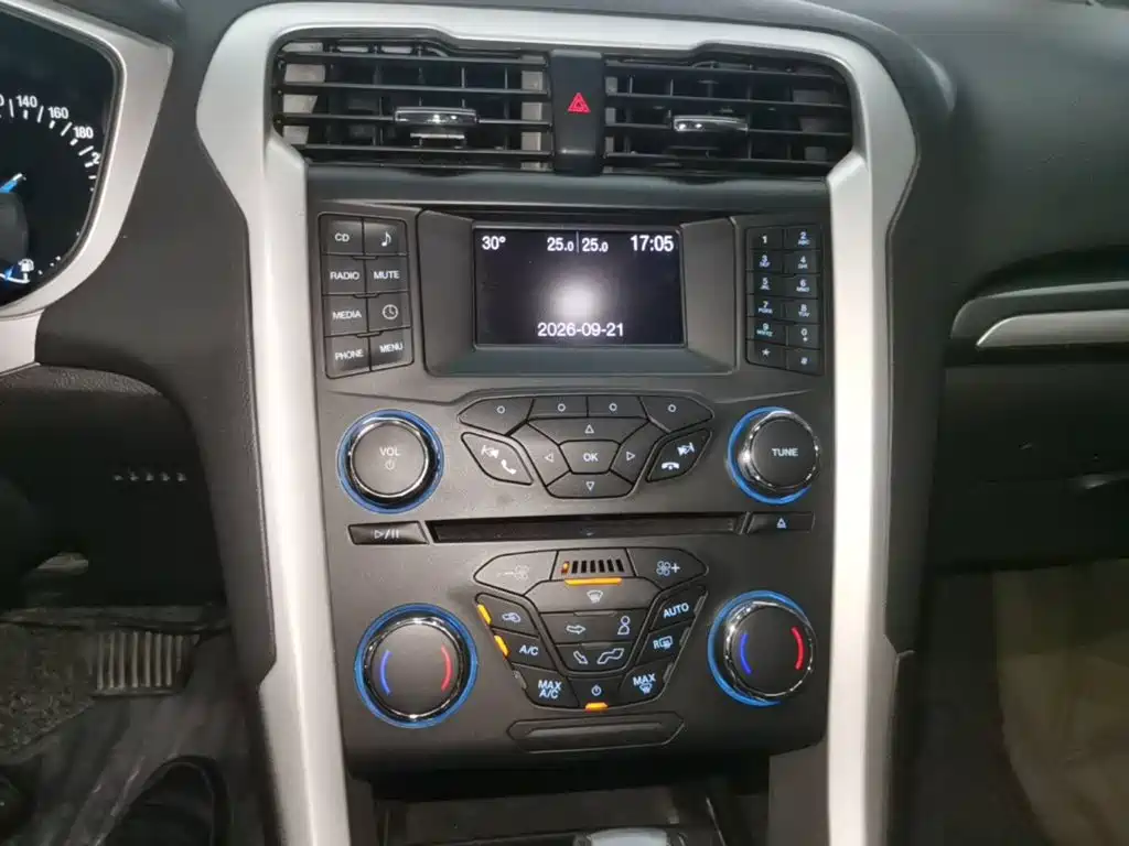 Ford Mondeo — миниатюра 13