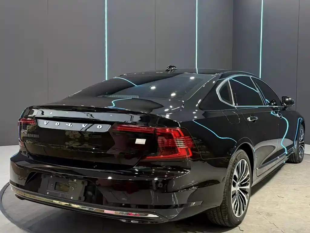 Volvo S90 PHEV — миниатюра 6