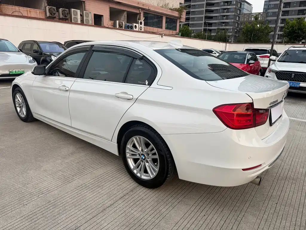 BMW 3 Series — миниатюра 12