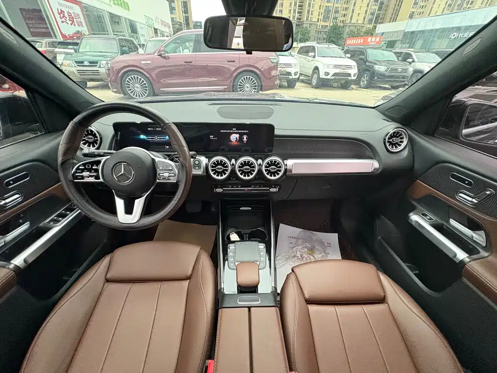 Mercedes-Benz GLB — миниатюра 4