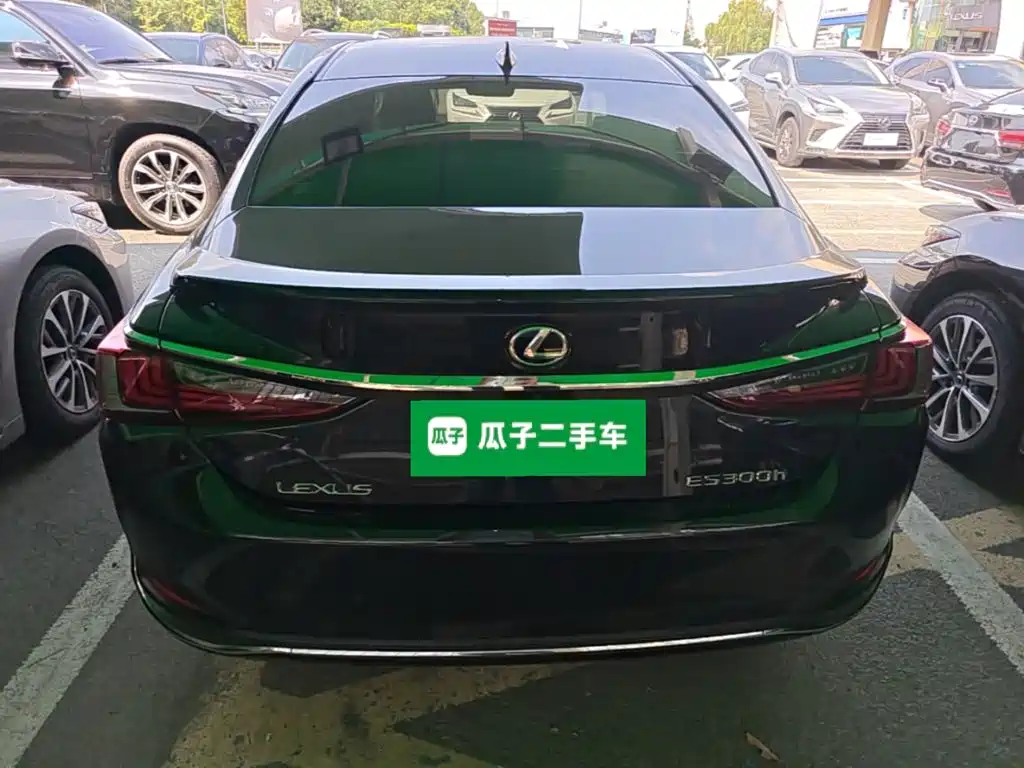 Lexus ES — миниатюра 6
