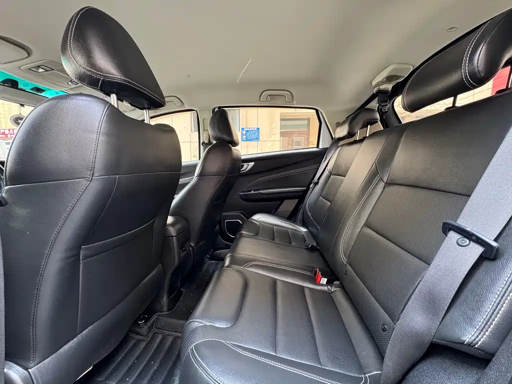 Geely Vision X3 — миниатюра 6