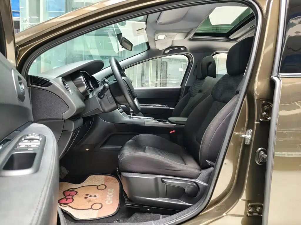 Peugeot 3008 2.0L Auto Classic Edition, фото 12