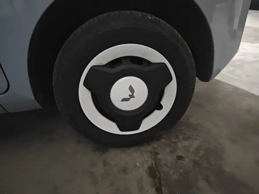 Wuling MINIEV — миниатюра 8