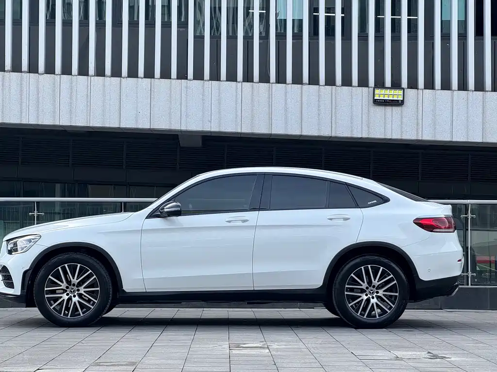 Mercedes-Benz GLC 2023 GLC 260 4MATIC SUV