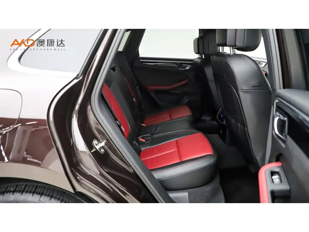 Porsche Macan — миниатюра 8