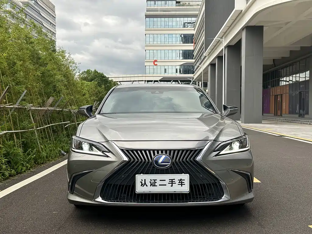 Lexus ES — миниатюра 2