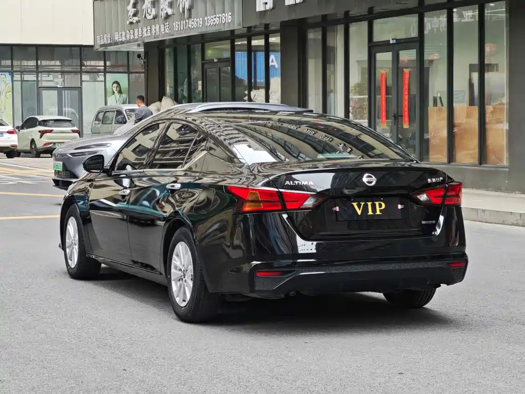 Nissan Teana — миниатюра 7