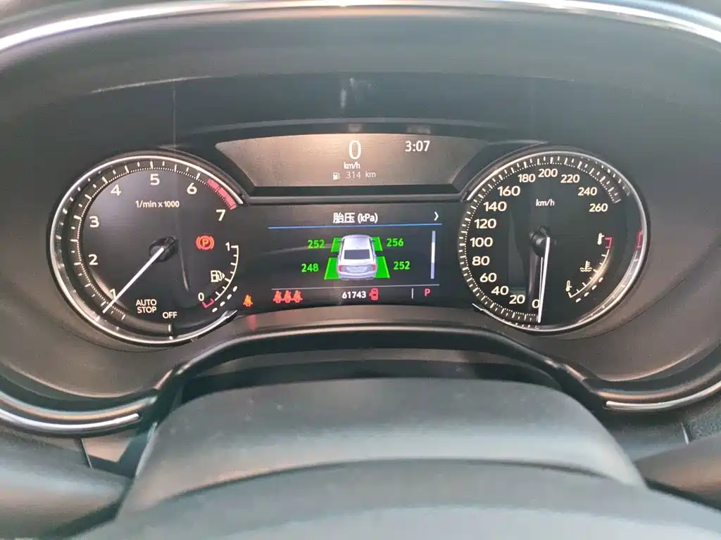 Cadillac CT5 — миниатюра 7
