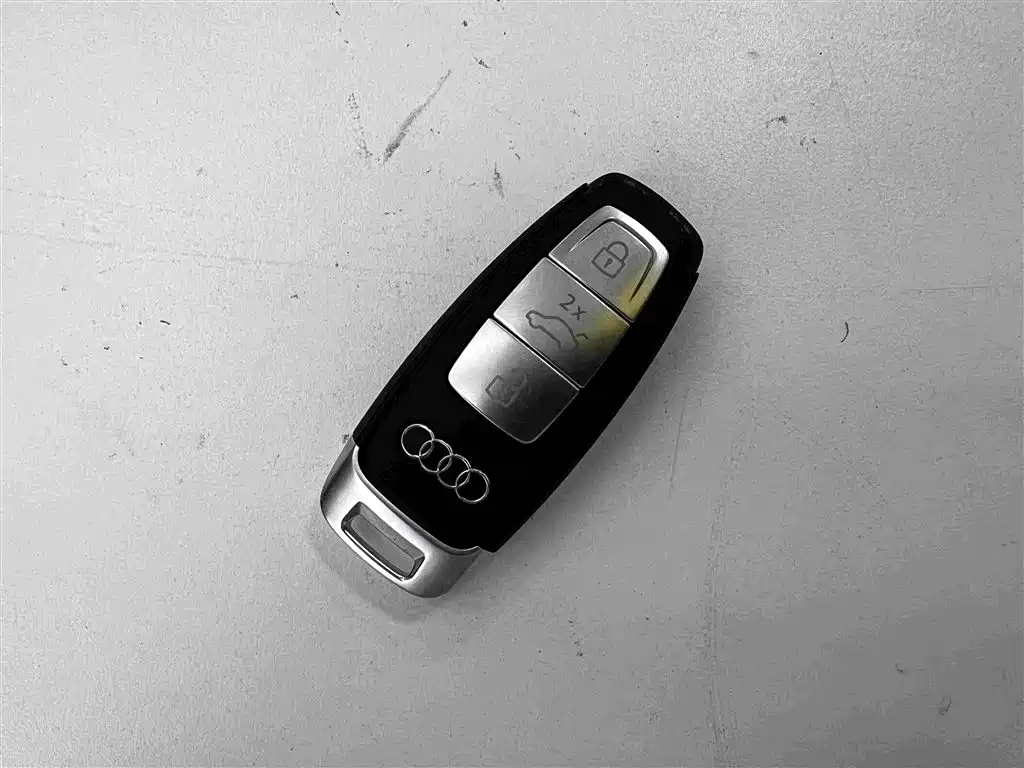 Audi A6L — миниатюра 12