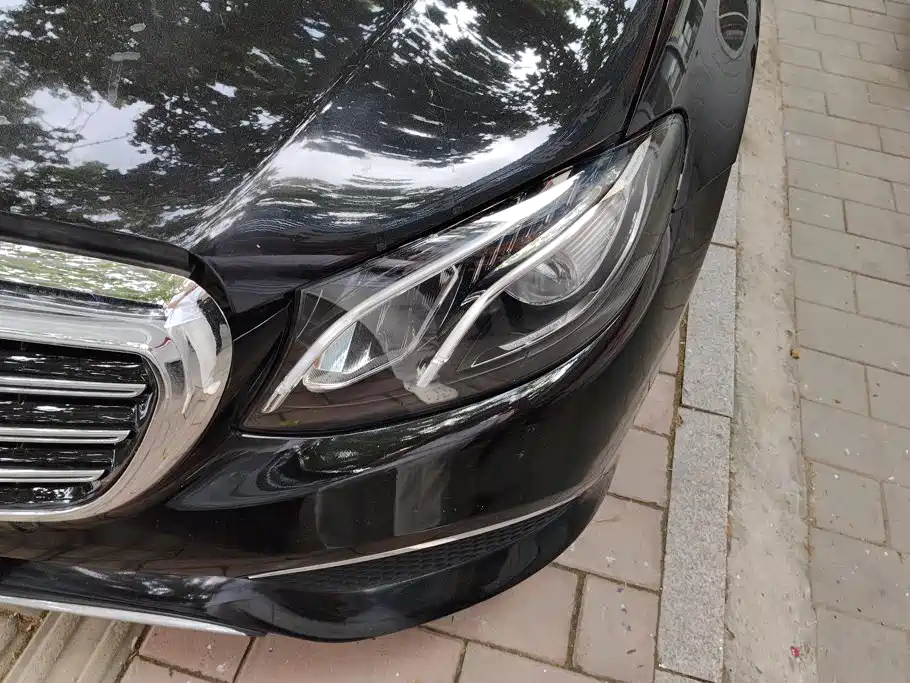 Mercedes-Benz E-Class — миниатюра 5