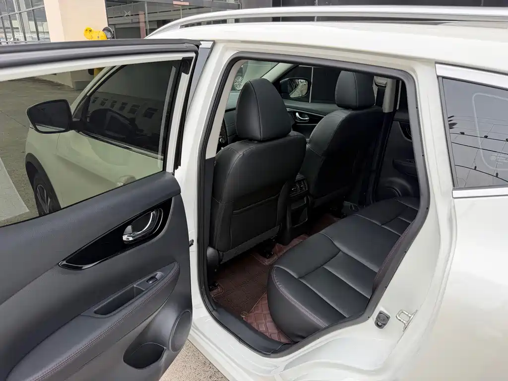 Nissan Qashqai — миниатюра 5