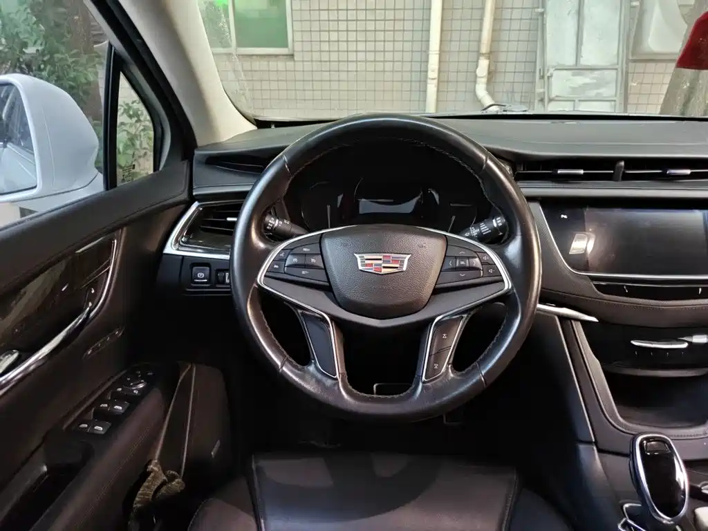Cadillac XT5 — миниатюра 11