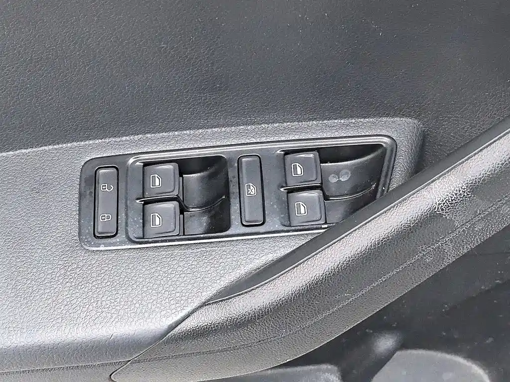Volkswagen Jetta — миниатюра 9