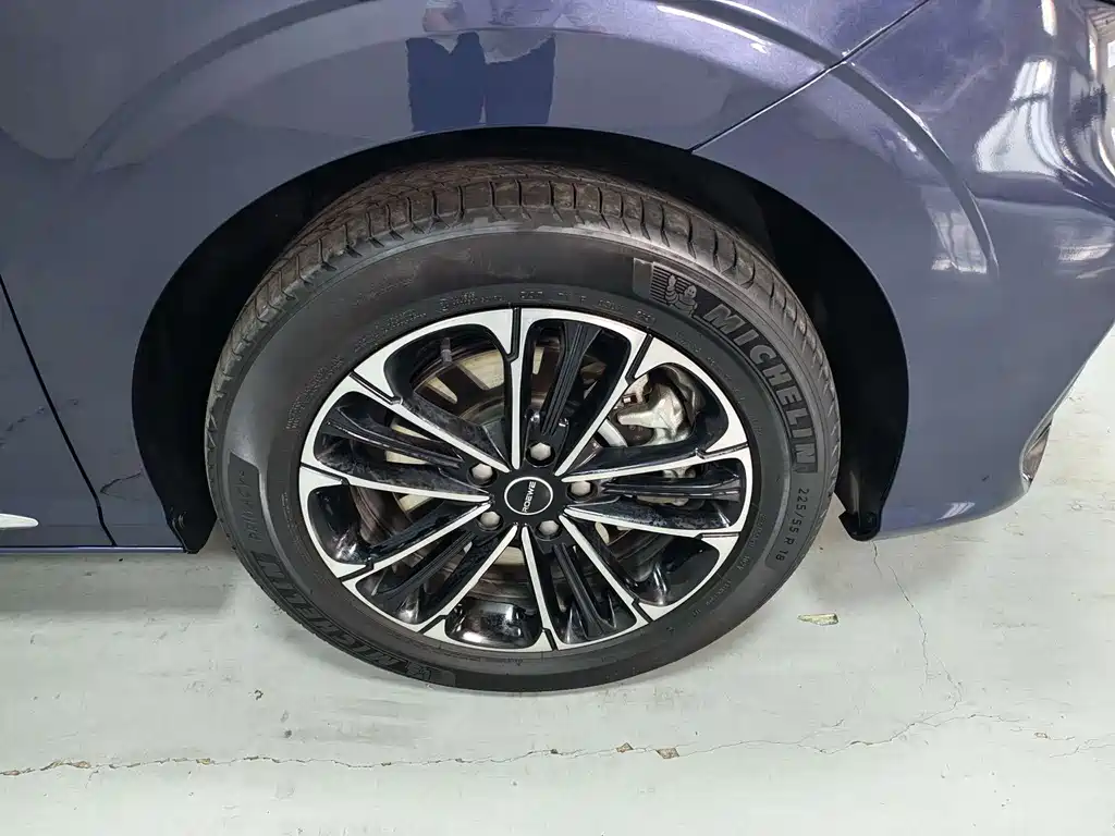 Roewe iMAX8 — миниатюра 18