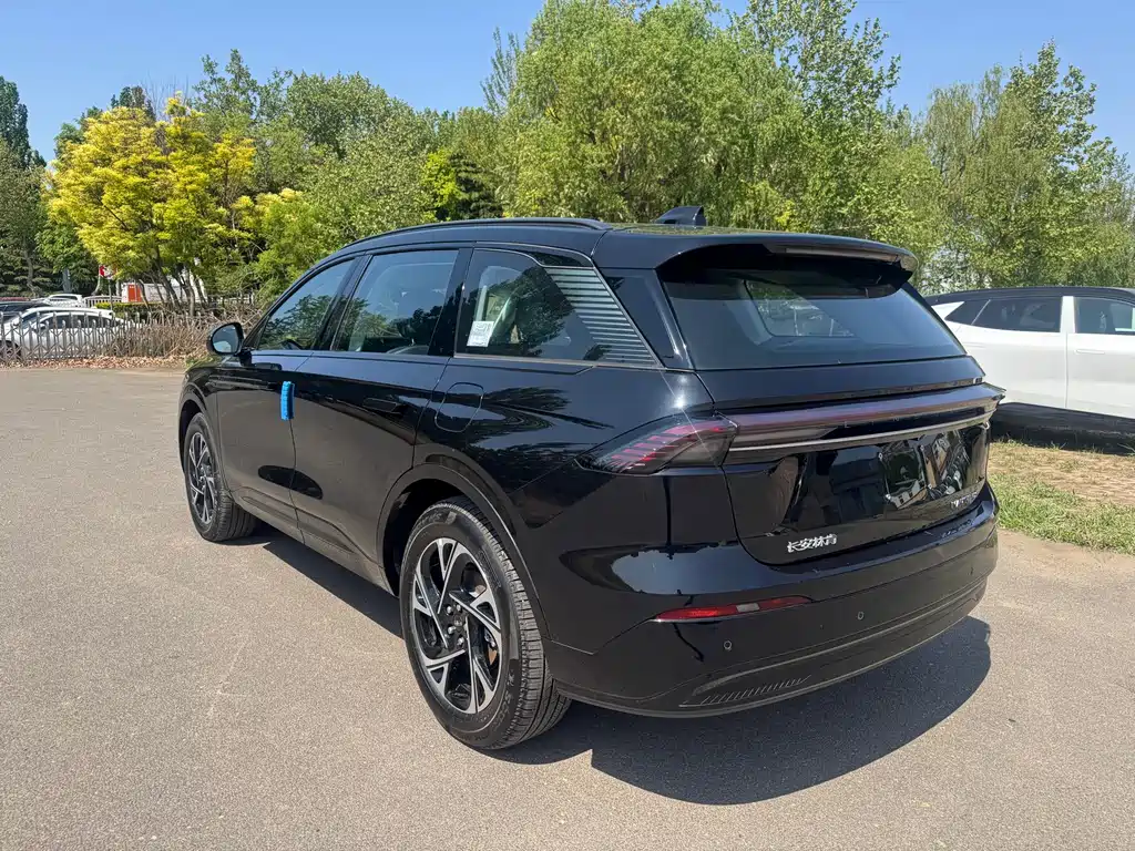 Lincoln Nautilus — миниатюра 5